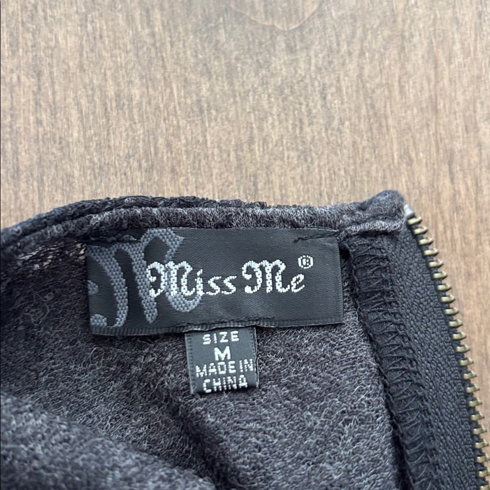 Miss Me Elegant Black Sleeveless Peplum Top with beaded and lace detail, size M - Picture 5 of 10